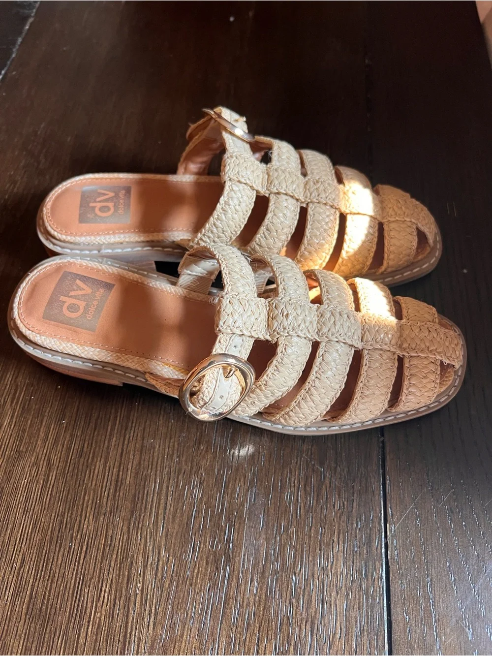 NWOT! Dolce Vita DV Falcun Raffia Buckle Woven Sandals Size 6